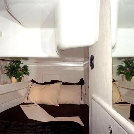 船上ホテル Luxury Sailing Yacht Sofia Star 1 *