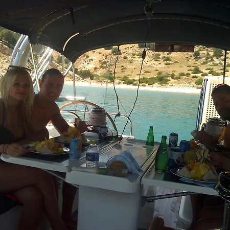 Ботель Luxury Sailing Yacht Sofia Star 1 Тоурлос