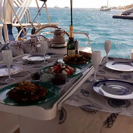 Ботель Luxury Sailing Yacht Sofia Star 1 *